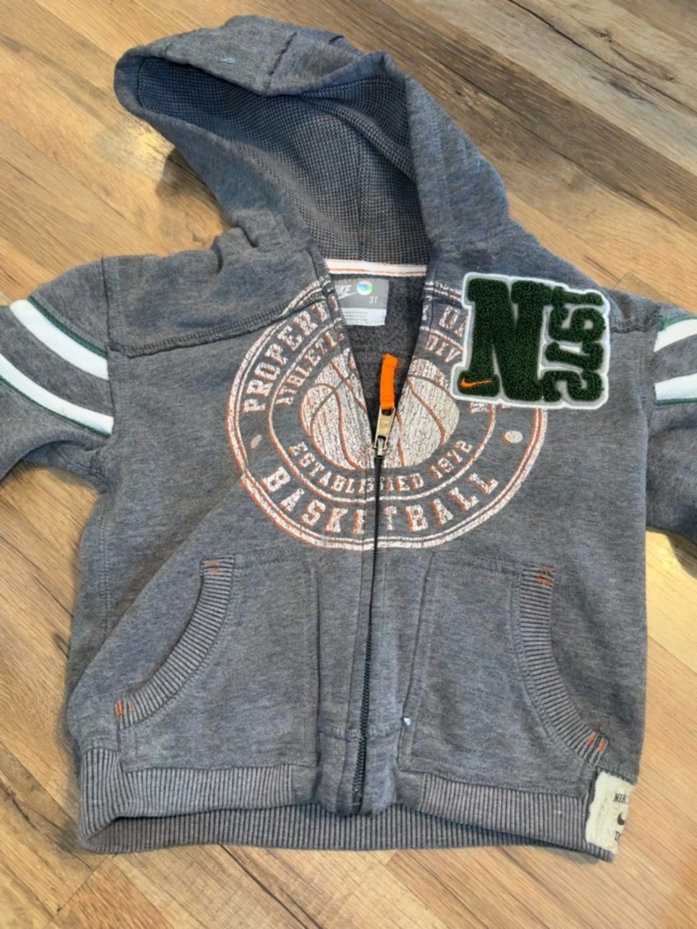 Nike Gray Kids' Basketball Hoodie with Green Patch Vintage